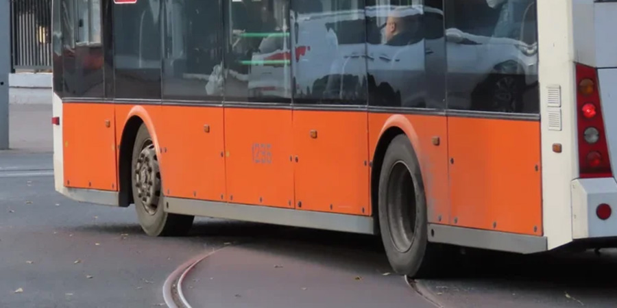 Троллейбусы №4 прекратили работу из-за коммунальной аварии на Чернышевского