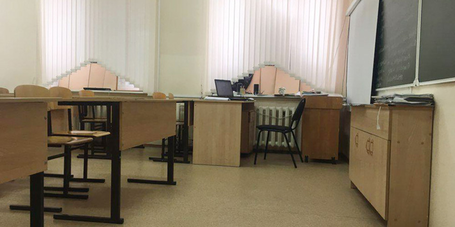 Школы Саратова и трех районов частично переходят на дистанционное обучение