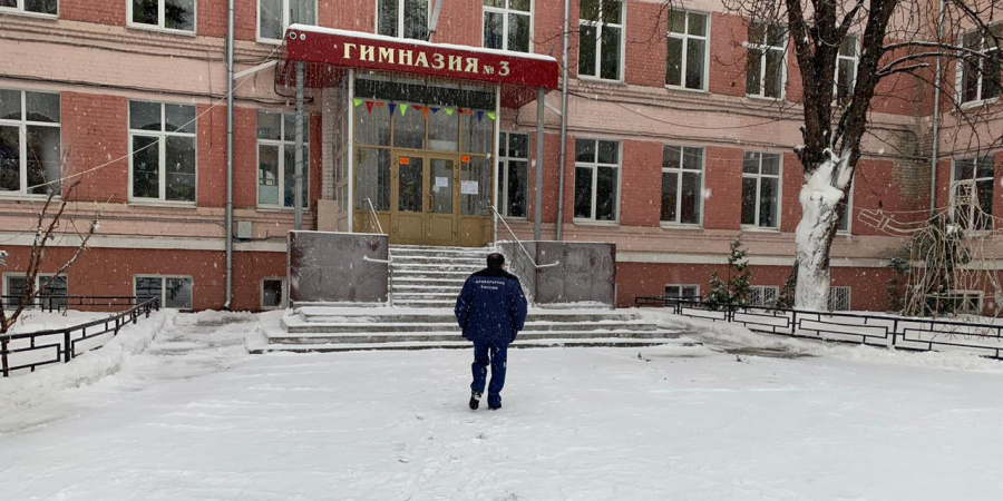 Саратовский губернатор обвинил управляющие компании в безалаберности из-за плохой уборки снега и наледи