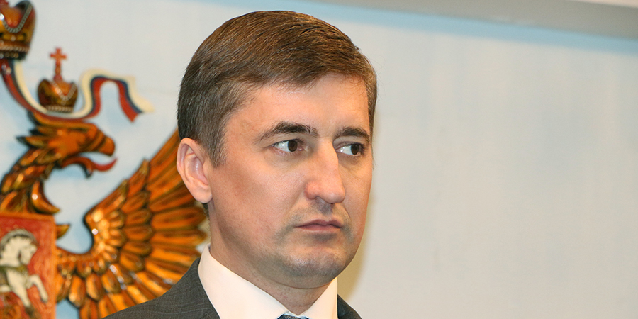 Валерий Радаев поздравил прокурора Филипенко с профессиональным праздником