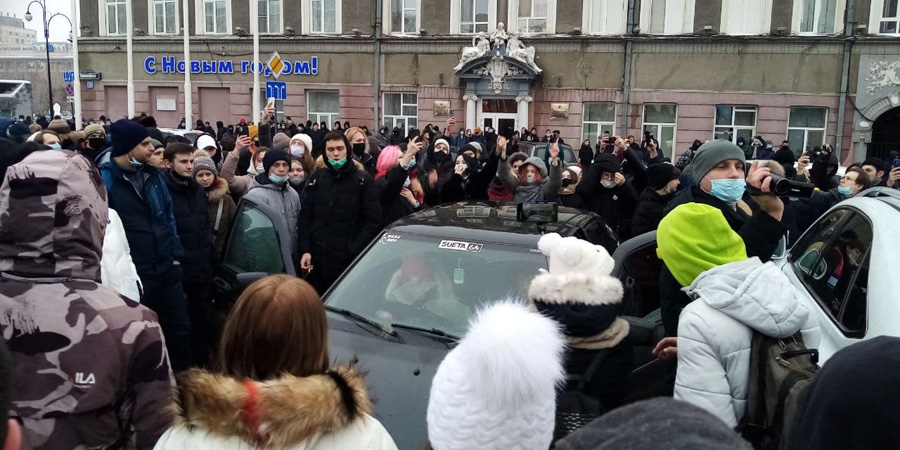 Сторонники Навального стали расходиться с места митинга