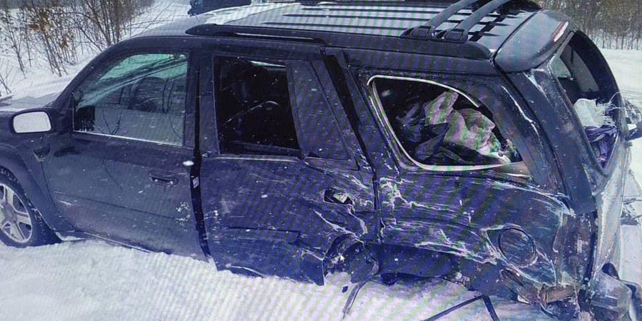 В Ртищевском районе после лобового столкновения двух иномарок госпитализировали водителя
