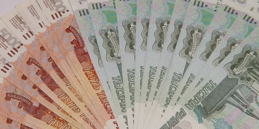 Средняя зарплата саратовцев в январе превысила 33 тысячи рублей