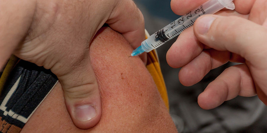 В области 93 218 человек полностью завершили вакцинацию от коронавируса