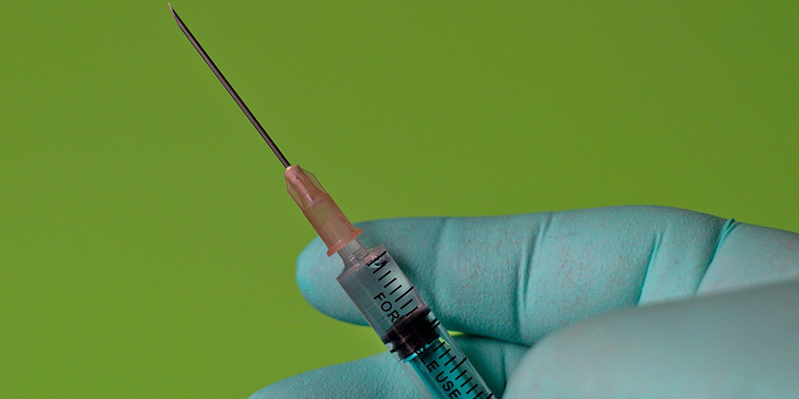 Вакцинацию от коронавируса завершили более 227 тысяч саратовцев