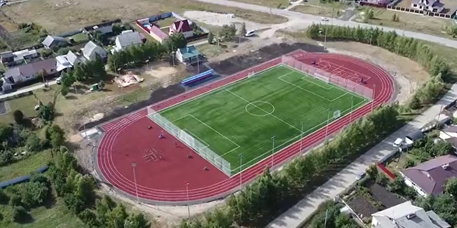 В трех районах Саратовской области открылись обновленные стадионы
