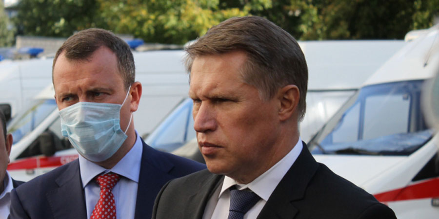 Министр Мурашко попросил пожилых медиков вернуться на свое рабочее место