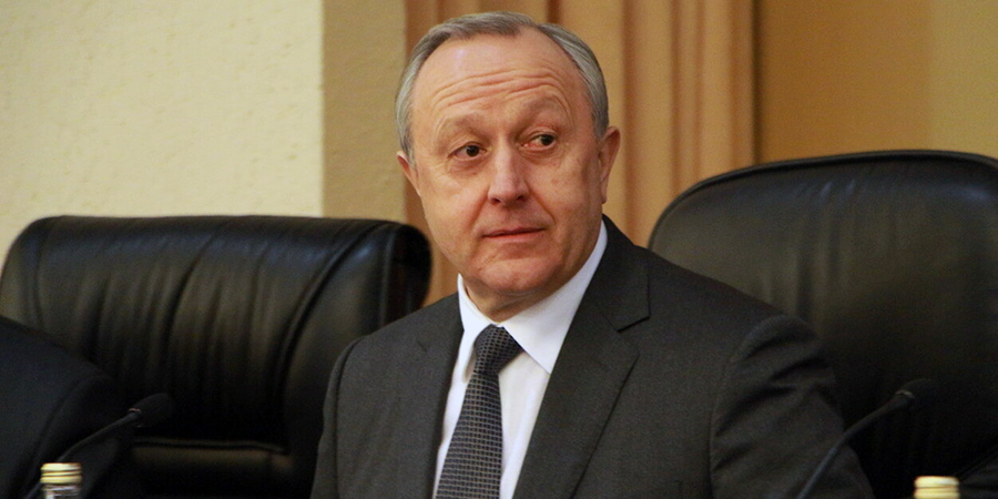 Губернатор Валерий Радаев увеличил доходы в 1,5 раза и приобрел баню