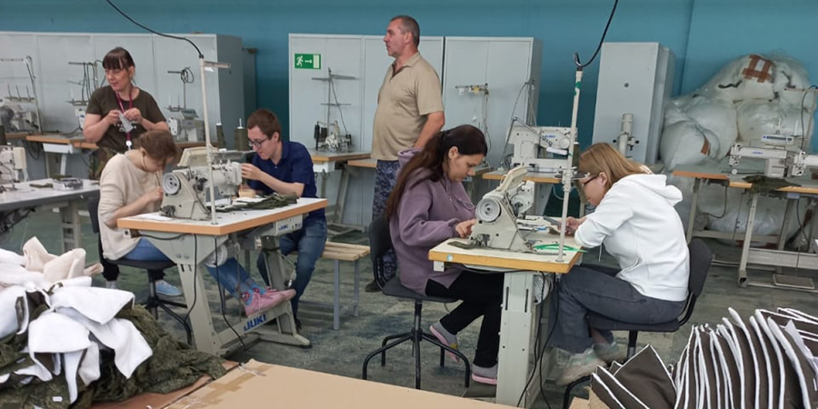 Студенты политехнического колледжа проходят практику на швейном производстве