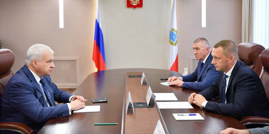 Бусаргин провел встречу с послом РФ в Китае, будущим сенатором