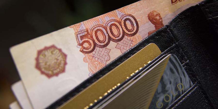 Саратовчанка отдала мошеннику 35 тысяч за «сюрприз» из-за рубежа