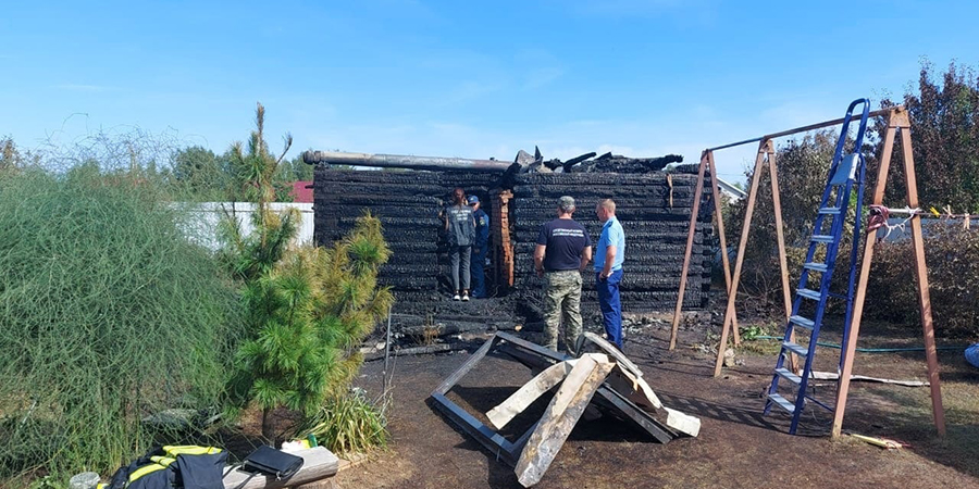 В Ярославской области двое детей из Саратова погибли на пожаре у бабушки