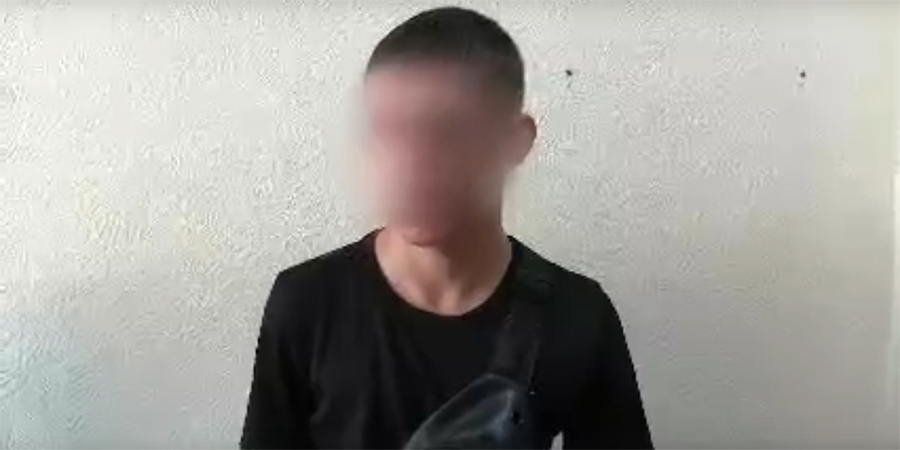  В Саратове задержали 17-летнего курьера телефонных мошенников 