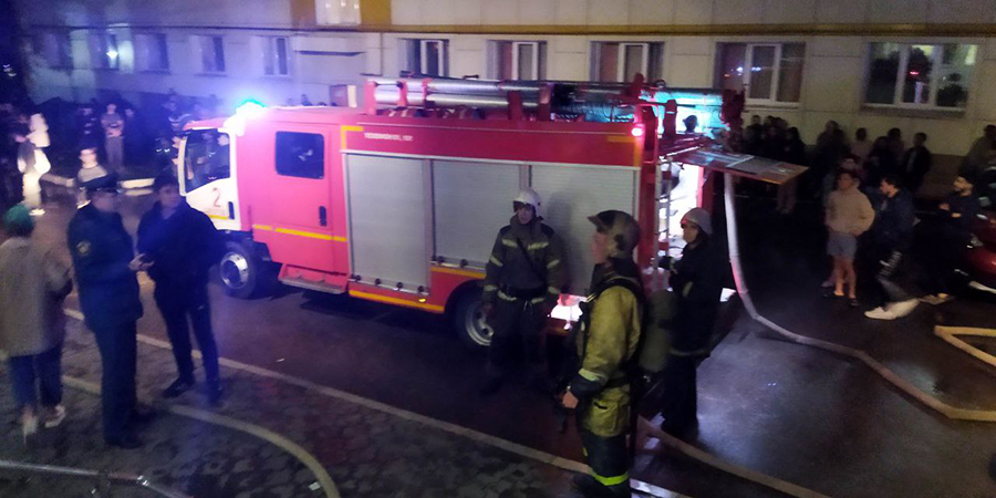 В Саратове из общежития СГМУ эвакуировали 270 человек из-за пожара. Есть пострадавшие