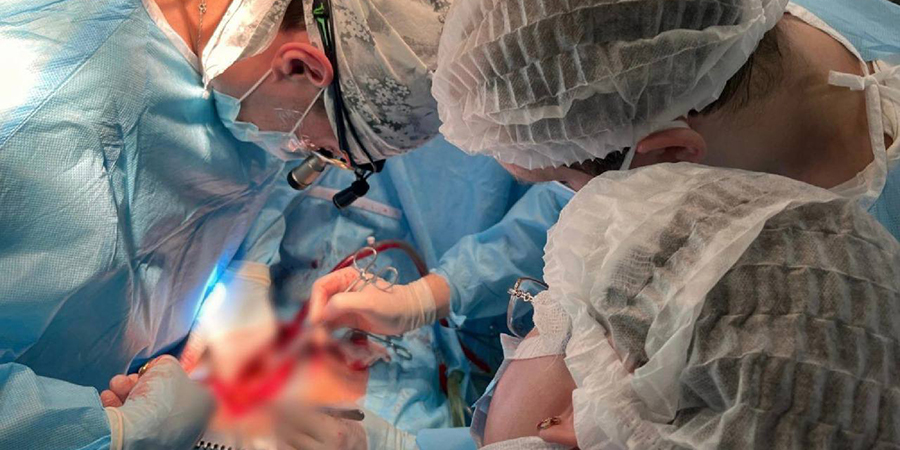 Медики удалили инфицированный электрод саратовчанке с кардиостимулятором