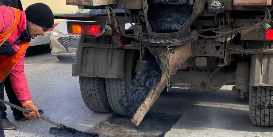 Плеханов привлечет дополнительные силы для ремонта дорог в Энгельсе