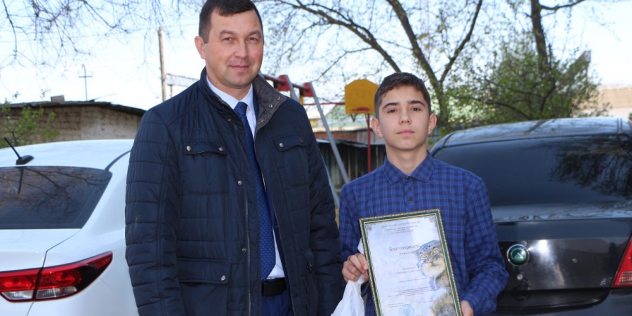 Министр поблагодарил школьника из Аткарска за спасение сурка от собак