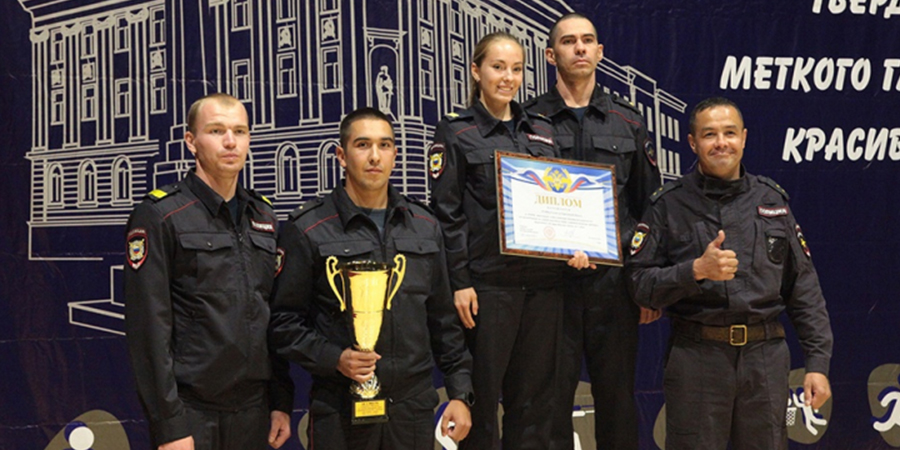Саратовские полицейские завоевали серебро по троеборью на чемпионате России