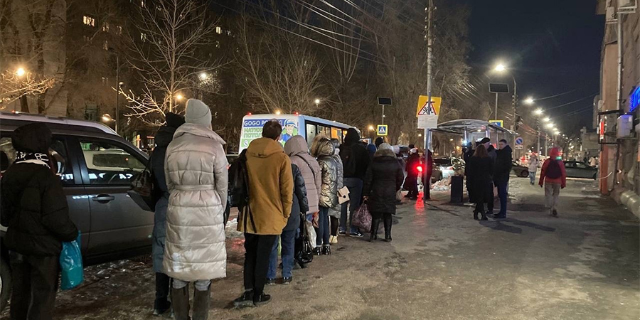 В Саратове на маршрут №41 собираются очереди по 30 человек