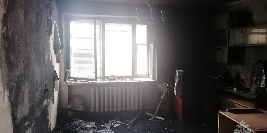 В Балакове жильцов дома эвакуировали из-за неосторожного курильщика