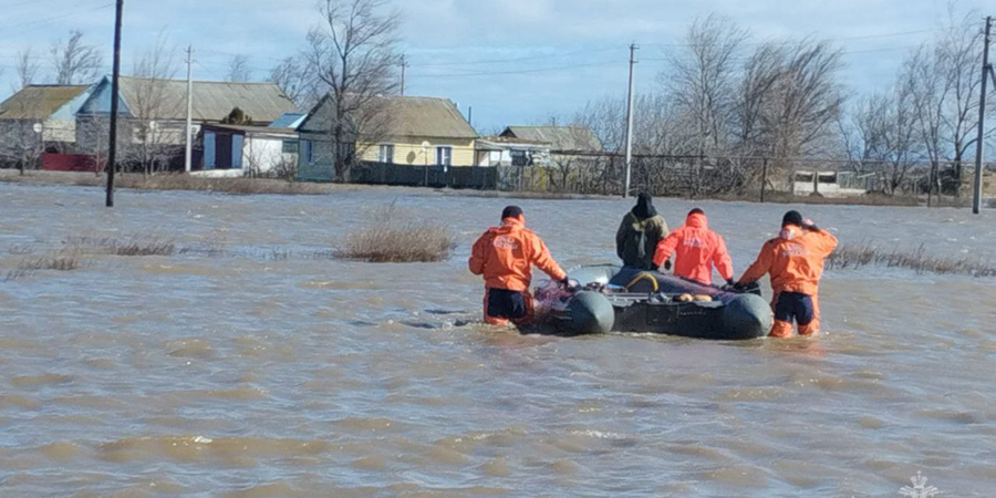Паводок. В Саратовской области закрыли дороги в 12 районах, затоплено 22 моста