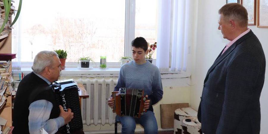 Панков пригласил юных музыкантов Духовницкого района в консерваторию 