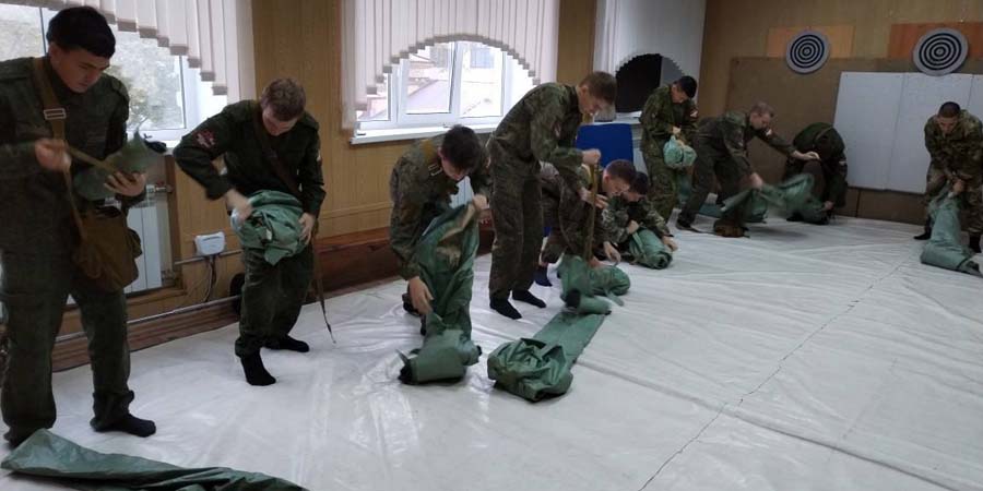 В Саратовской области школы еще не готовы к урокам по военной подготовке