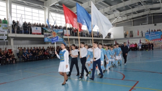 В открытии турнира по мини-футболу в Базарном Карабулаке приняли участие звезды советского и российского футбола