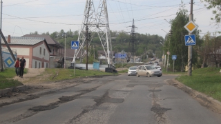 Безопасность движения на Чапаева восстановили ямочным ремонтом