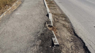 При строительстве тротуара в Ершове администрация оплатила «испарившиеся» асфальт с бетоном и повсеместный брак