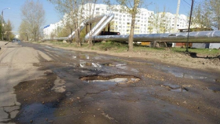 Саратовцы пожаловались на разбитую улицу Мамонтовой