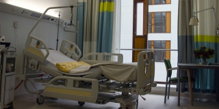Системная ошибка здравоохранения: как больницы Саратовской области загоняют в долги
