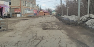 Автолюбители пожаловались на разбитые дороги Ершова