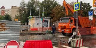 Ремонт на коммуникациях по улице Октябрьской срывает сроки по ремонту дорожного покрытия