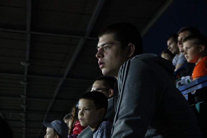 Саратовцам показали опасные трюки на автомобилях и «десятку»-трансформер