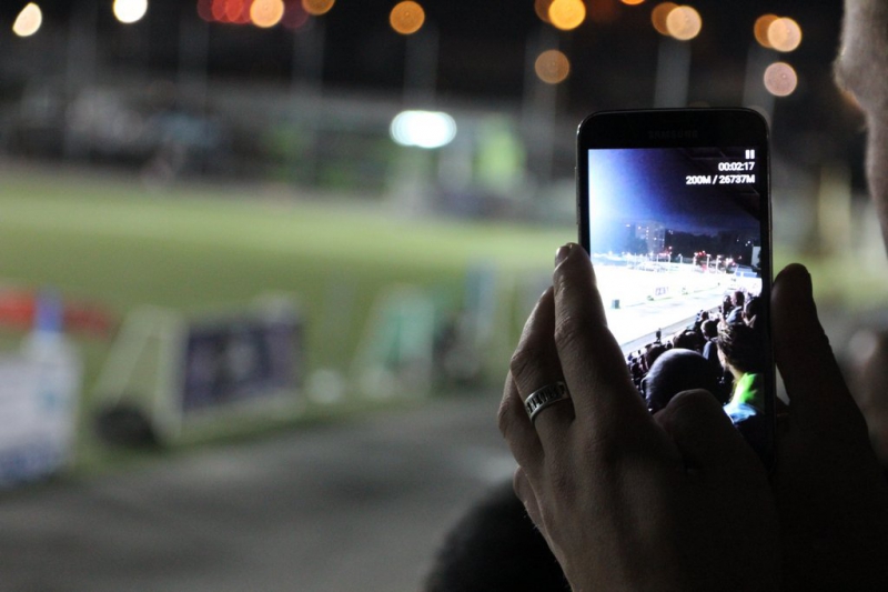 Саратовцам показали опасные трюки на автомобилях и «десятку»-трансформер