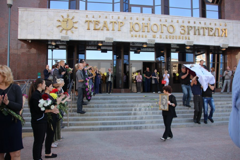 В Саратове прощались с заслуженной артисткой РФ Валентиной Строгановой