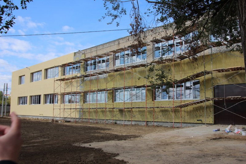 В Энгельсе открылся новый легкоатлетический манеж