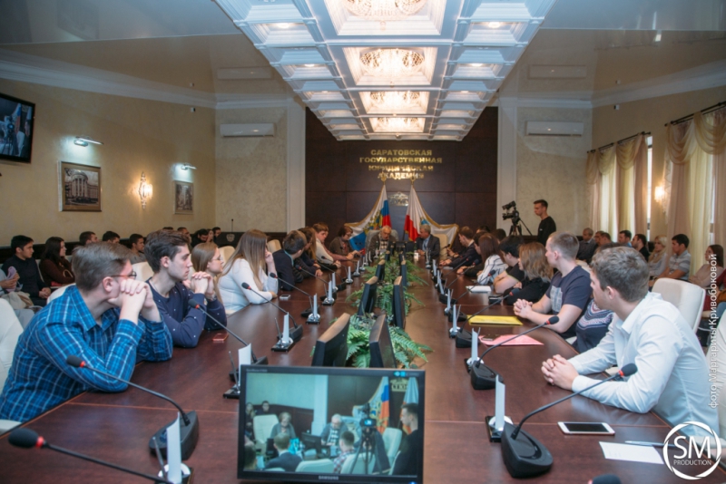 Кинорежиссер Николай Досталь встретился со студентами СГЮА