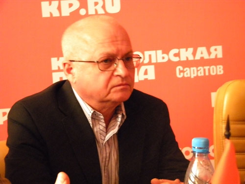 Минсоцразвития: дети начинают курить в 14 или в 10 лет