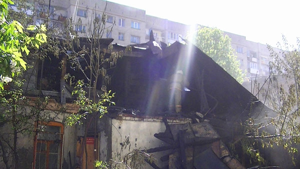 Пожар на Некрасова локализован, площадь возгорания составила 200 кв. м