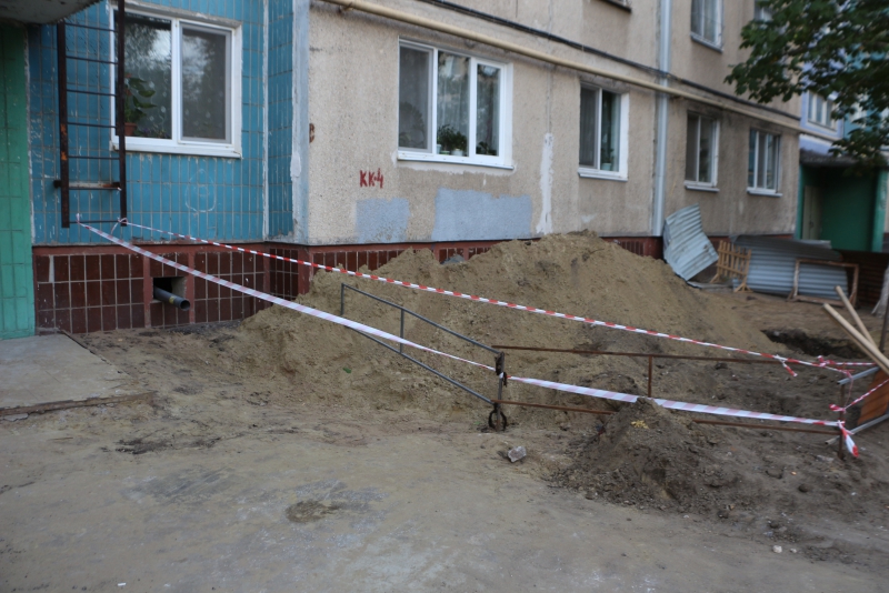 Саратовский «портал в ад» поглотил больше полсотни «КамАЗов» песка