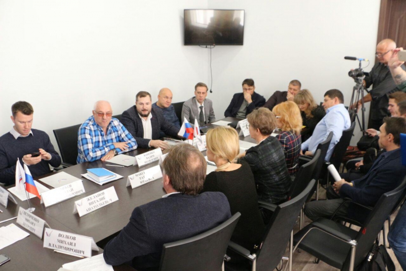 Прокуратура Саратова требует отменить согласование с властями дизайна вывесок