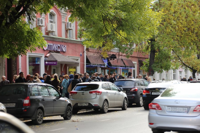 В Саратове «заминированы» вузы, школы, торговые центры