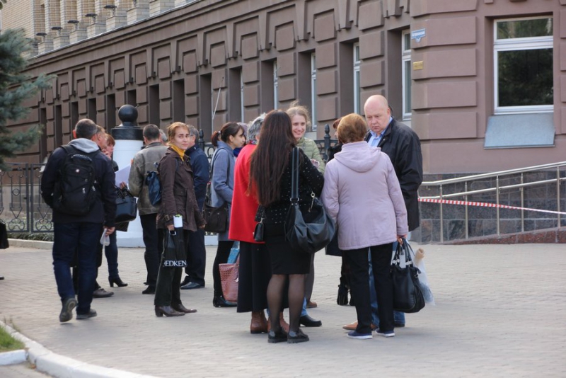 Вторая волна эвакуаций. В районе Сенного рынка образовались «глухие пробки»