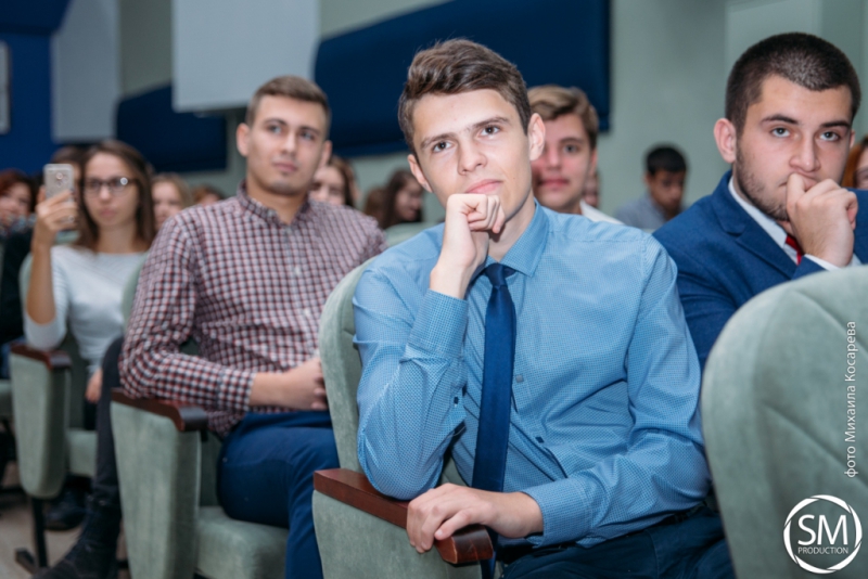 Александра Маринина встретилась со студентами СГЮА