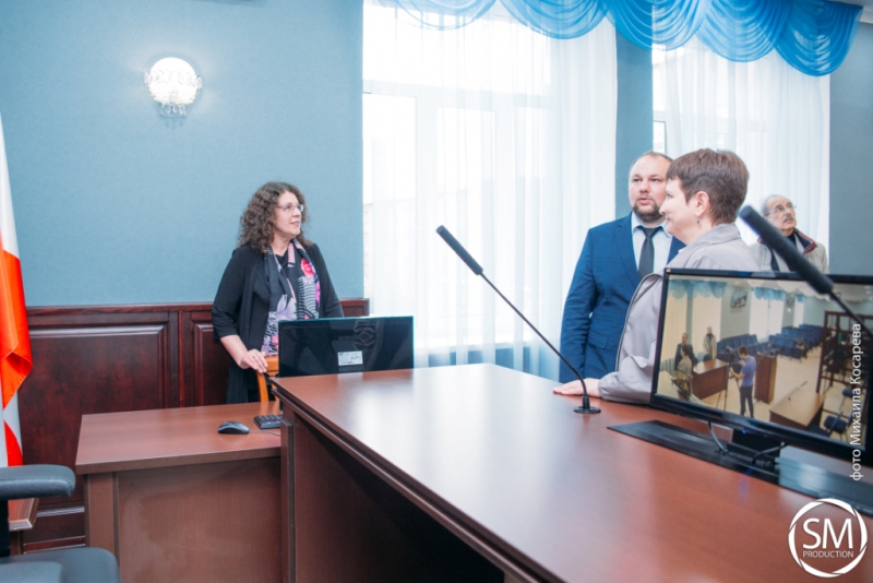 Александра Маринина встретилась со студентами СГЮА