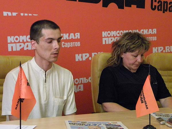 Бывший осужденный ИК-13: «В ШИЗО вешают в клетке на наручниках»