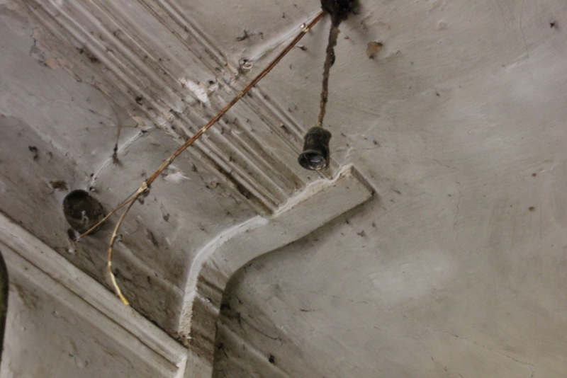 На месте гибели двух человек на Мясницкой нашли незаконную газовую трубу