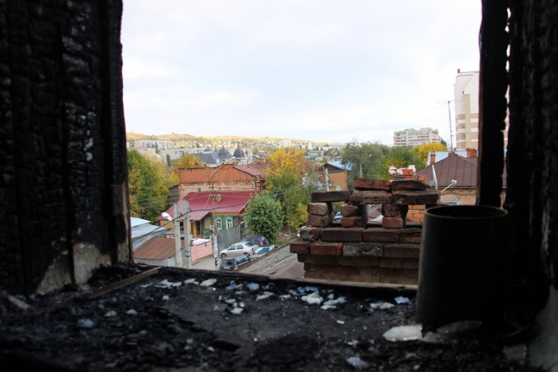 На месте гибели двух человек на Мясницкой нашли незаконную газовую трубу